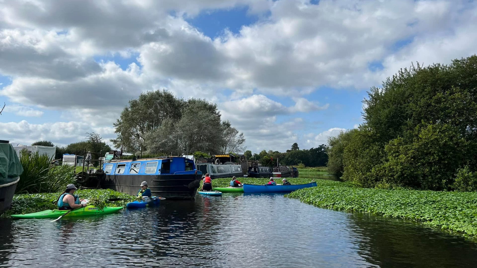 #ShePaddles East Midlands 2024 floating pennywort removal