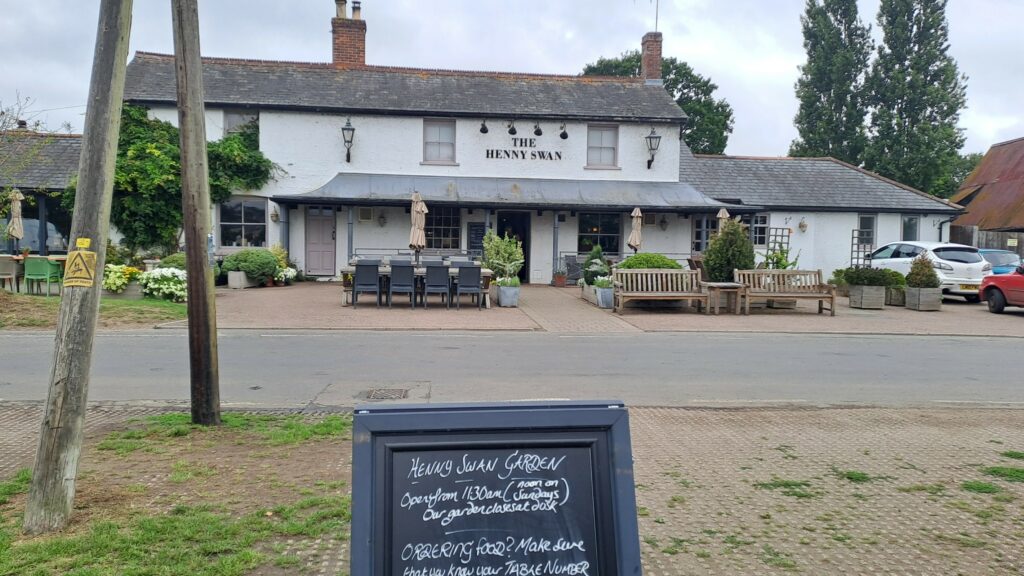 Henny Swan on the River Stour