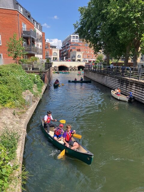 Maidenhead PaddleFest on York Stream