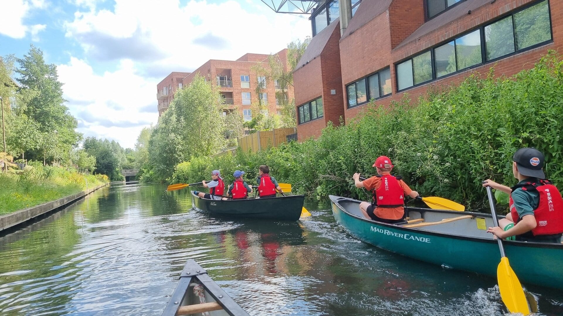 Maidenhead PaddleFest Scouts on York Stream